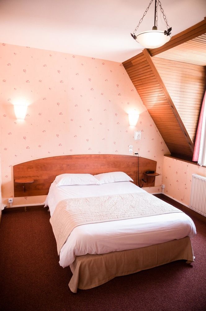 Hotel Moderne 2*